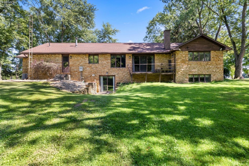 231 New State Road, Norwalk, 44857, 3 Bedroom Bedrooms, ,3 BathroomBathrooms,Residential,For Sale,New State,20263649