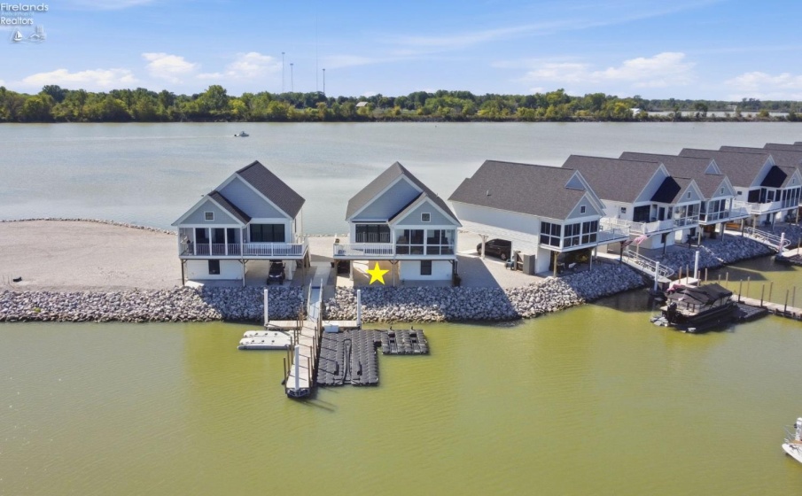 545 Lakeshore Drive, Port Clinton, 43452, 2 Bedroom Bedrooms, ,2 BathroomBathrooms,Residential,For Sale,Lakeshore,20263704