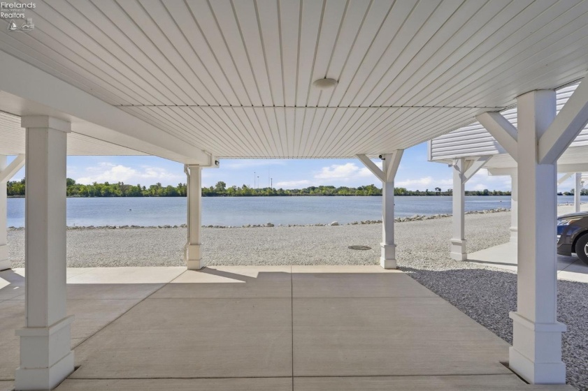545 Lakeshore Drive, Port Clinton, 43452, 2 Bedroom Bedrooms, ,2 BathroomBathrooms,Residential,For Sale,Lakeshore,20263704