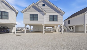 545 Lakeshore Drive, Port Clinton, 43452, 2 Bedroom Bedrooms, ,2 BathroomBathrooms,Residential,For Sale,Lakeshore,20263704