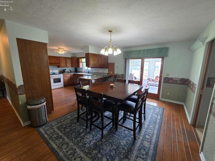 2431 Tiffin Road, Fremont, 43420, 3 Bedroom Bedrooms, ,3 BathroomBathrooms,Residential,For Sale,Tiffin,20263509