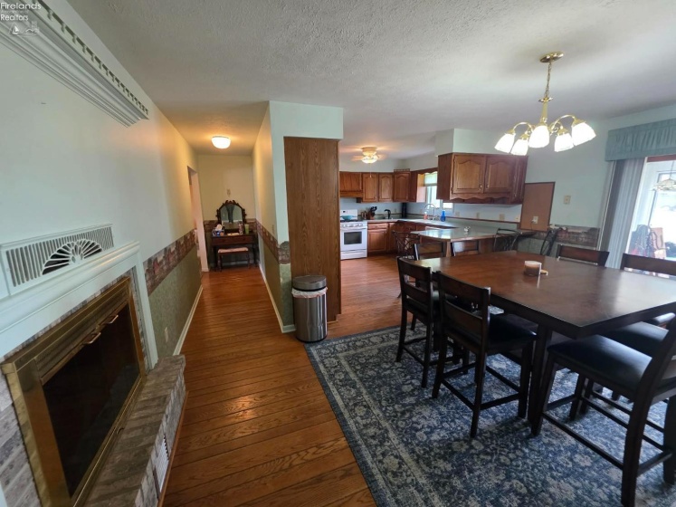 2431 Tiffin Road, Fremont, 43420, 3 Bedroom Bedrooms, ,3 BathroomBathrooms,Residential,For Sale,Tiffin,20263509
