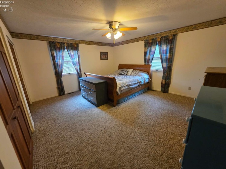 2431 Tiffin Road, Fremont, 43420, 3 Bedroom Bedrooms, ,3 BathroomBathrooms,Residential,For Sale,Tiffin,20263509