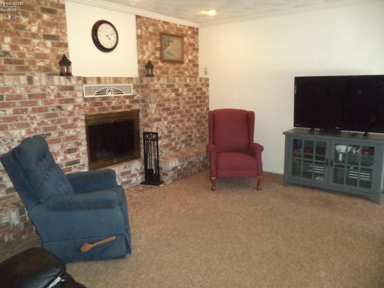 2431 Tiffin Road, Fremont, 43420, 3 Bedroom Bedrooms, ,3 BathroomBathrooms,Residential,For Sale,Tiffin,20263509
