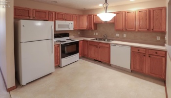 312 Glen, Elyria, 44035, 2 Bedroom Bedrooms, ,1 BathroomBathrooms,Residential,For Sale,Glen,20263728