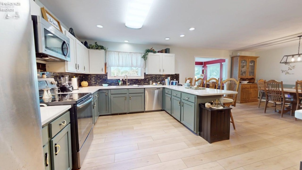 290 Willow Drive, Plymouth, 44865, 3 Bedroom Bedrooms, ,3 BathroomBathrooms,Residential,For Sale,Willow,20263682