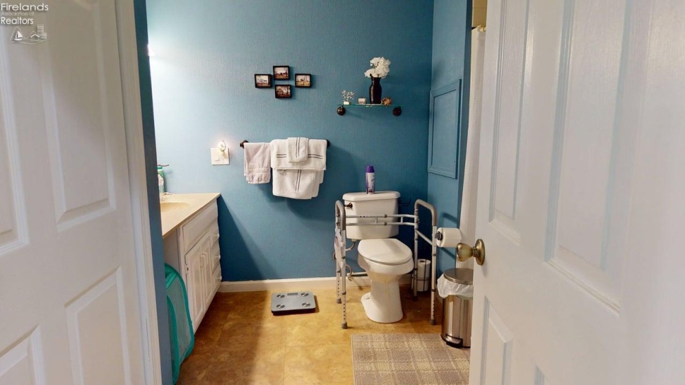 290 Willow Drive, Plymouth, 44865, 3 Bedroom Bedrooms, ,3 BathroomBathrooms,Residential,For Sale,Willow,20263682
