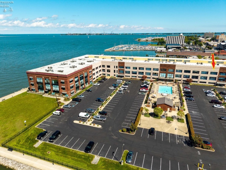 401 Shoreline Drive, Sandusky, 44870, 2 Bedroom Bedrooms, ,2 BathroomBathrooms,Residential,For Sale,Shoreline,20263673