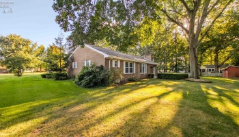 2010 Hull Road, Sandusky, 44870, ,3 BathroomBathrooms,Residential,For Sale,Hull,20263719
