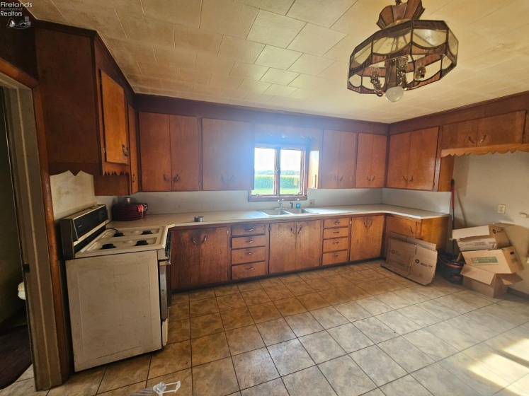 670 CR 260, Clyde, 43410, 4 Bedroom Bedrooms, ,1 BathroomBathrooms,Residential,For Sale,CR 260,20263707