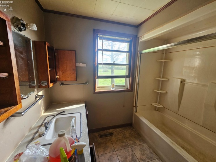670 CR 260, Clyde, 43410, 4 Bedroom Bedrooms, ,1 BathroomBathrooms,Residential,For Sale,CR 260,20263707