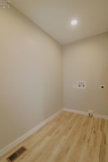 4624 State Route 162, New London, 44851, 4 Bedroom Bedrooms, ,3 BathroomBathrooms,Residential,For Sale,State Route 162,20263718