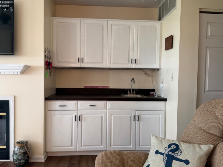 111 Lakeshore Drive, Kelleys Island, 43438, 2 Bedroom Bedrooms, ,2 BathroomBathrooms,Residential,For Sale,Lakeshore,20263724