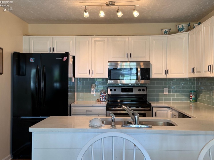 111 Lakeshore Drive, Kelleys Island, 43438, 2 Bedroom Bedrooms, ,2 BathroomBathrooms,Residential,For Sale,Lakeshore,20263724