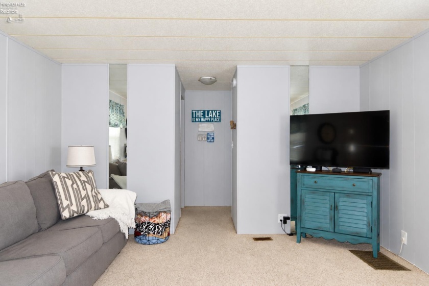 8175 Northshore Boulevard, Marblehead, 43440, 2 Bedroom Bedrooms, ,1 BathroomBathrooms,Residential,For Sale,Northshore,20263705