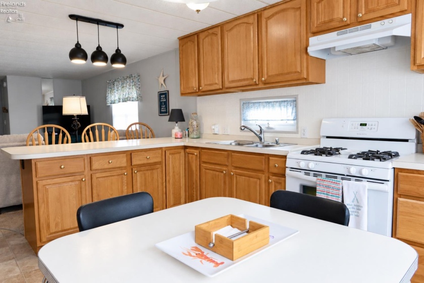 8175 Northshore Boulevard, Marblehead, 43440, 2 Bedroom Bedrooms, ,1 BathroomBathrooms,Residential,For Sale,Northshore,20263705