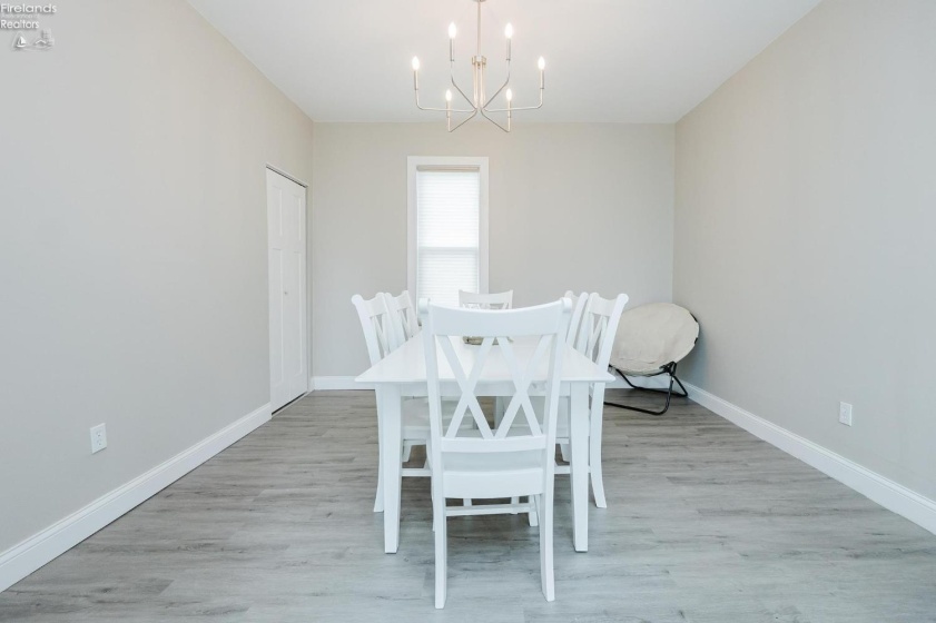 421 4th, Port Clinton, 43452, 2 Bedroom Bedrooms, ,1 BathroomBathrooms,Residential,For Sale,4th,20263747