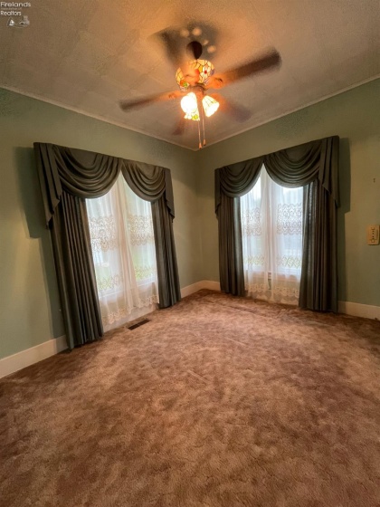 404 Maple Street, Clyde, 43410, 2 Bedroom Bedrooms, ,1 BathroomBathrooms,Residential,For Sale,Maple,20263752