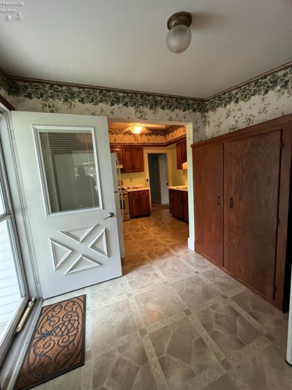 404 Maple Street, Clyde, 43410, 2 Bedroom Bedrooms, ,1 BathroomBathrooms,Residential,For Sale,Maple,20263752
