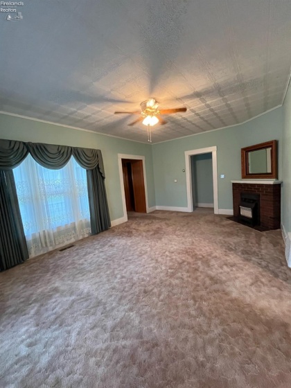 404 Maple Street, Clyde, 43410, 2 Bedroom Bedrooms, ,1 BathroomBathrooms,Residential,For Sale,Maple,20263752