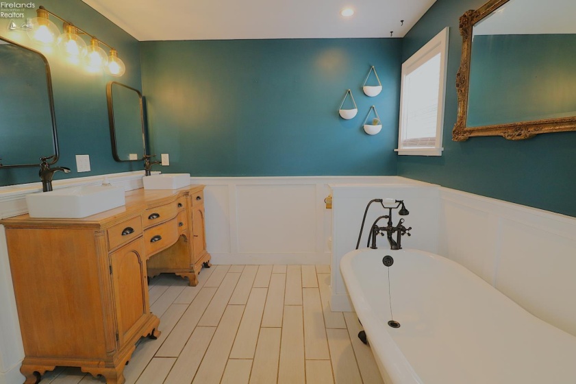 35 League Street, Norwalk, 44857, 3 Bedroom Bedrooms, ,1 BathroomBathrooms,Residential,For Sale,League,20263710