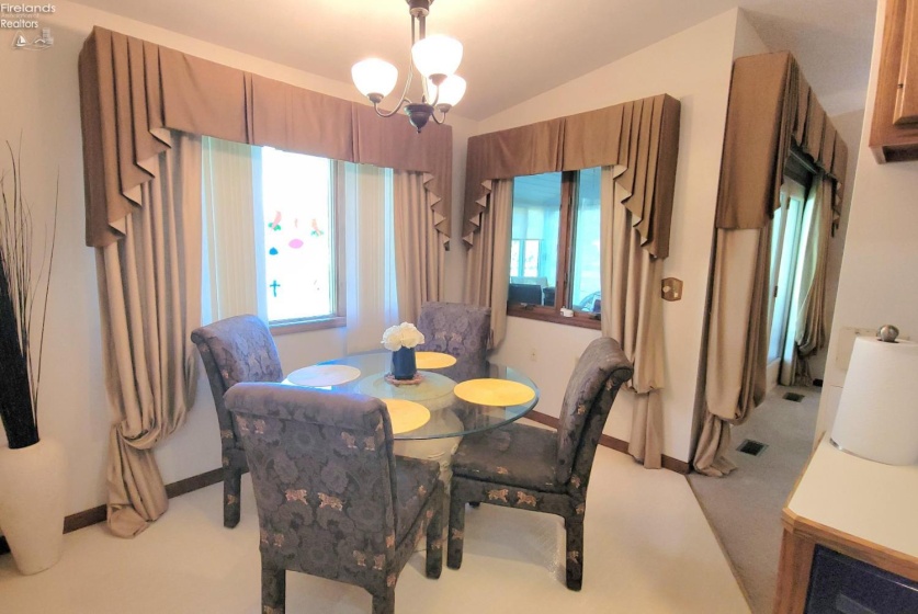 813 Elizabeth Drive, Huron, 44839, 3 Bedroom Bedrooms, ,2 BathroomBathrooms,Residential,For Sale,Elizabeth,20263773