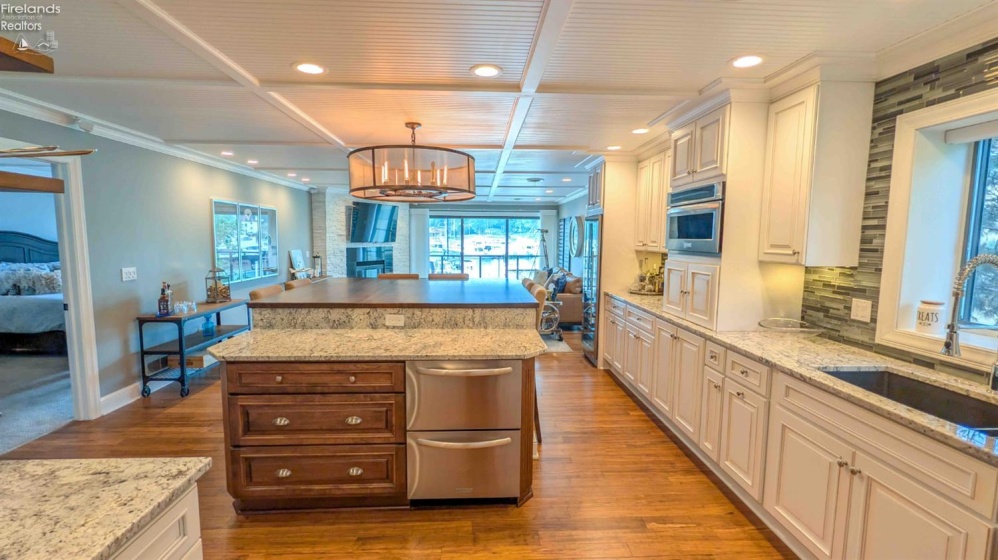 3258 Marina View Drive, Port Clinton, 43452, 3 Bedroom Bedrooms, ,2 BathroomBathrooms,Residential,For Sale,Marina View,20263703