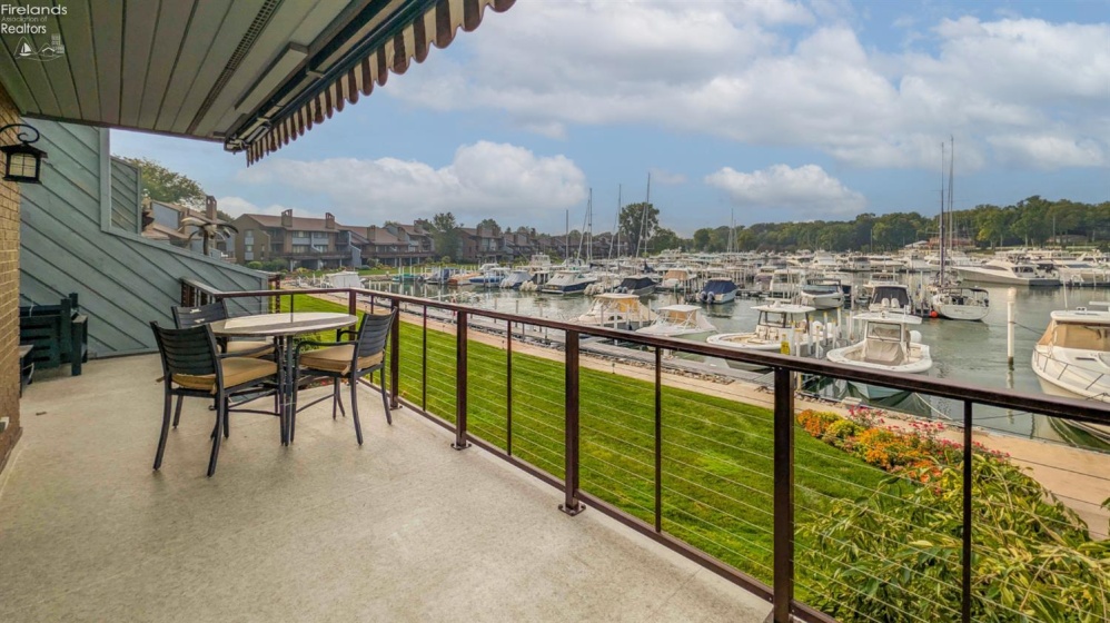 3258 Marina View Drive, Port Clinton, 43452, 3 Bedroom Bedrooms, ,2 BathroomBathrooms,Residential,For Sale,Marina View,20263703