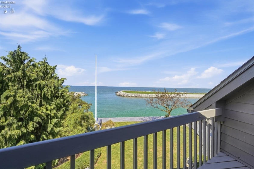2078 Driftwood Lane, Oregon, 43616, 4 Bedroom Bedrooms, ,4 BathroomBathrooms,Residential,For Sale,Driftwood,20263730