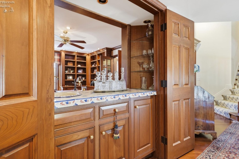 3941 Cliff Road, Port Clinton, 43452, 3 Bedroom Bedrooms, ,5 BathroomBathrooms,Residential,For Sale,Cliff,20263750
