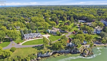 3941 Cliff Road, Port Clinton, 43452, 3 Bedroom Bedrooms, ,5 BathroomBathrooms,Residential,For Sale,Cliff,20263750