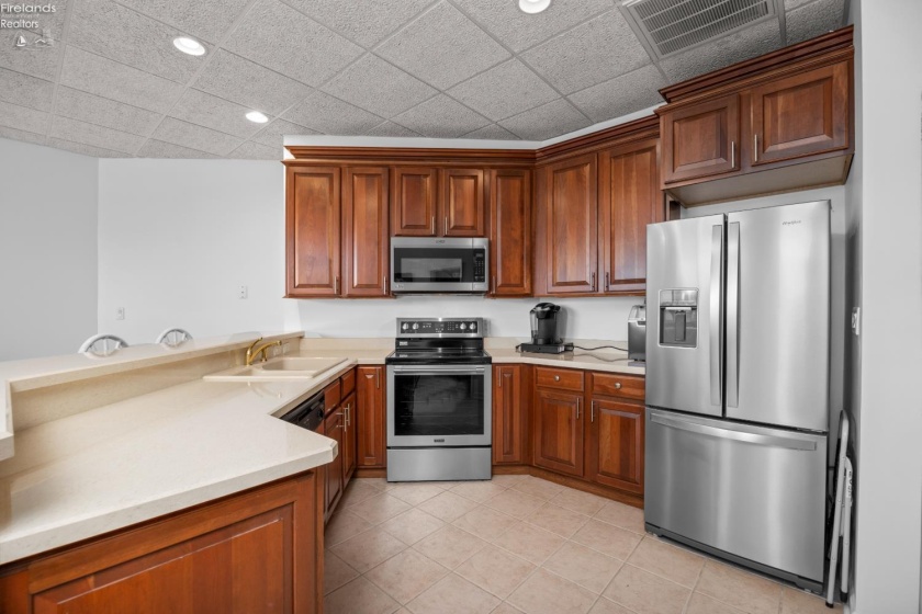 1556 Catawba Road, Port Clinton, 43452, 2 Bedroom Bedrooms, ,2 BathroomBathrooms,Residential,For Sale,Catawba,20263780