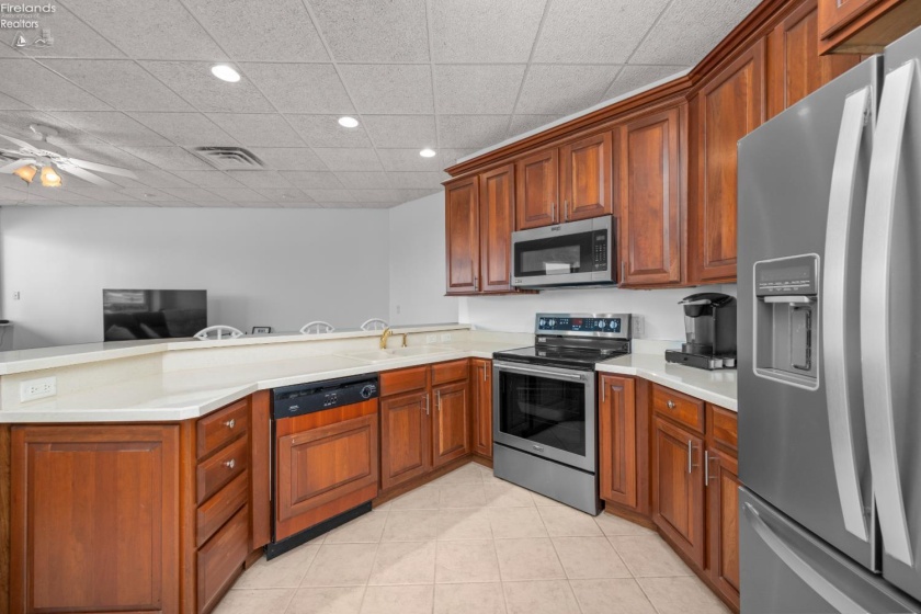 1556 Catawba Road, Port Clinton, 43452, 2 Bedroom Bedrooms, ,2 BathroomBathrooms,Residential,For Sale,Catawba,20263780