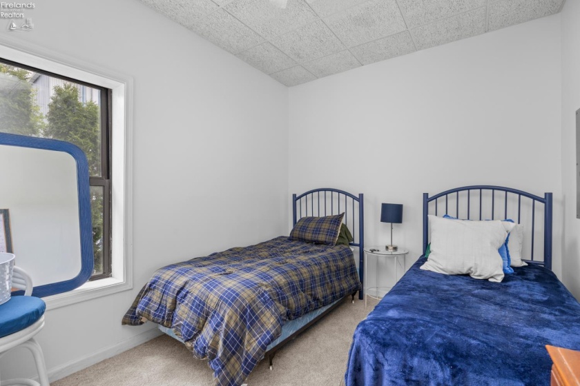 1556 Catawba Road, Port Clinton, 43452, 2 Bedroom Bedrooms, ,2 BathroomBathrooms,Residential,For Sale,Catawba,20263780
