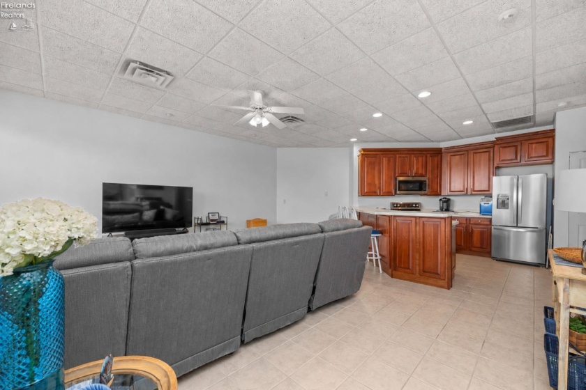 1556 Catawba Road, Port Clinton, 43452, 2 Bedroom Bedrooms, ,2 BathroomBathrooms,Residential,For Sale,Catawba,20263780