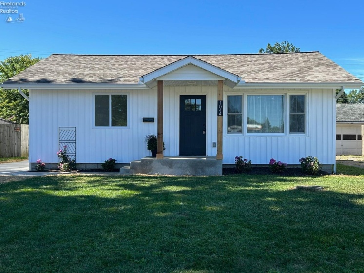 1044 Decatur, Vermilion, 44089, 3 Bedroom Bedrooms, ,2 BathroomBathrooms,Residential,For Sale,Decatur,20263778