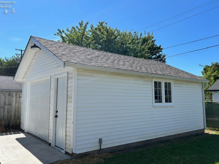 1044 Decatur, Vermilion, 44089, 3 Bedroom Bedrooms, ,2 BathroomBathrooms,Residential,For Sale,Decatur,20263778