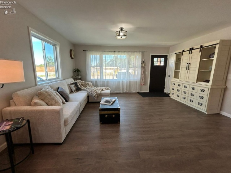1044 Decatur, Vermilion, 44089, 3 Bedroom Bedrooms, ,2 BathroomBathrooms,Residential,For Sale,Decatur,20263778