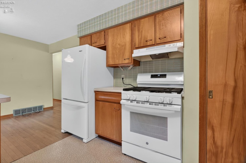 1593 Vermilion Road, Vermilion, 44089, ,2 BathroomBathrooms,Residential,For Sale,Vermilion,20263721