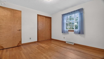 1593 Vermilion Road, Vermilion, 44089, ,2 BathroomBathrooms,Residential,For Sale,Vermilion,20263721