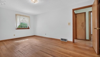 1593 Vermilion Road, Vermilion, 44089, ,2 BathroomBathrooms,Residential,For Sale,Vermilion,20263721