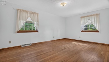 1593 Vermilion Road, Vermilion, 44089, ,2 BathroomBathrooms,Residential,For Sale,Vermilion,20263721