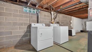1593 Vermilion Road, Vermilion, 44089, ,2 BathroomBathrooms,Residential,For Sale,Vermilion,20263721