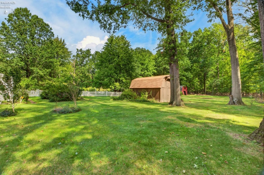 1593 Vermilion Road, Vermilion, 44089, ,2 BathroomBathrooms,Residential,For Sale,Vermilion,20263721
