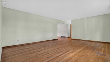 1593 Vermilion Road, Vermilion, 44089, ,2 BathroomBathrooms,Residential,For Sale,Vermilion,20263721
