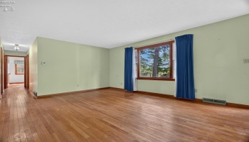 1593 Vermilion Road, Vermilion, 44089, ,2 BathroomBathrooms,Residential,For Sale,Vermilion,20263721