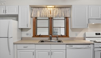 241 Montrose, Wellington, 44090, 4 Bedroom Bedrooms, ,2 BathroomBathrooms,Residential,For Sale,Montrose,20263770