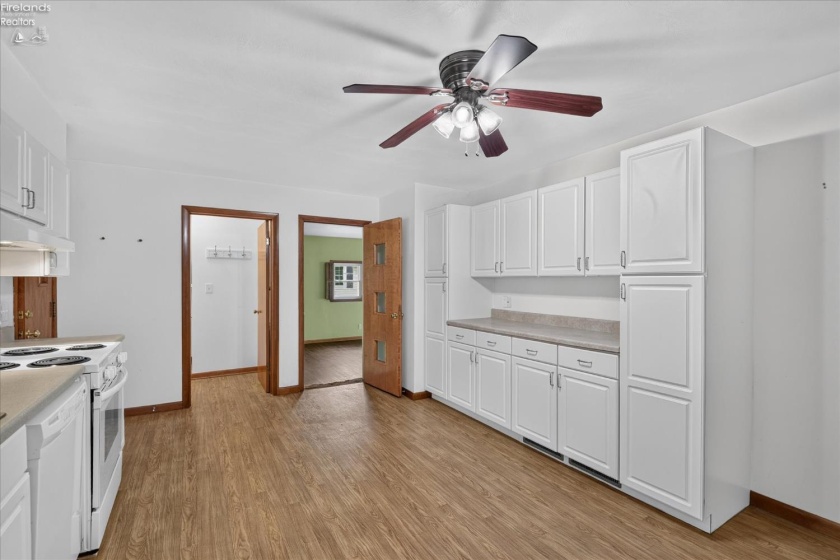 241 Montrose, Wellington, 44090, 4 Bedroom Bedrooms, ,2 BathroomBathrooms,Residential,For Sale,Montrose,20263770