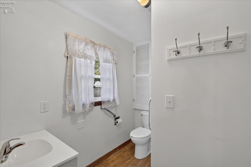 241 Montrose, Wellington, 44090, 4 Bedroom Bedrooms, ,2 BathroomBathrooms,Residential,For Sale,Montrose,20263770