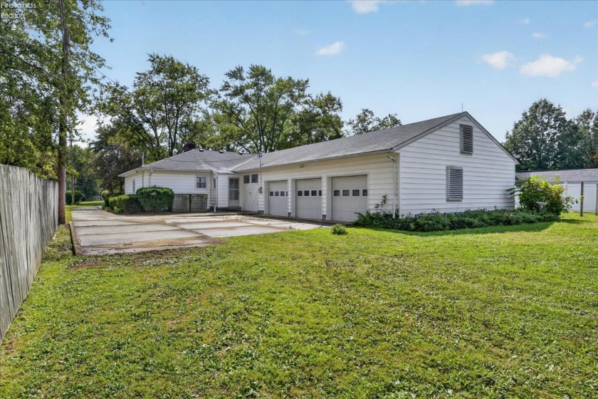 241 Montrose, Wellington, 44090, 4 Bedroom Bedrooms, ,2 BathroomBathrooms,Residential,For Sale,Montrose,20263770